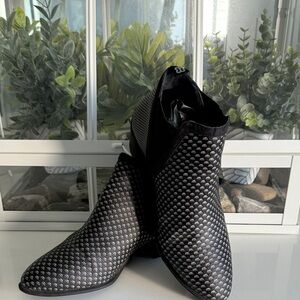 Betabrand waterproof booties